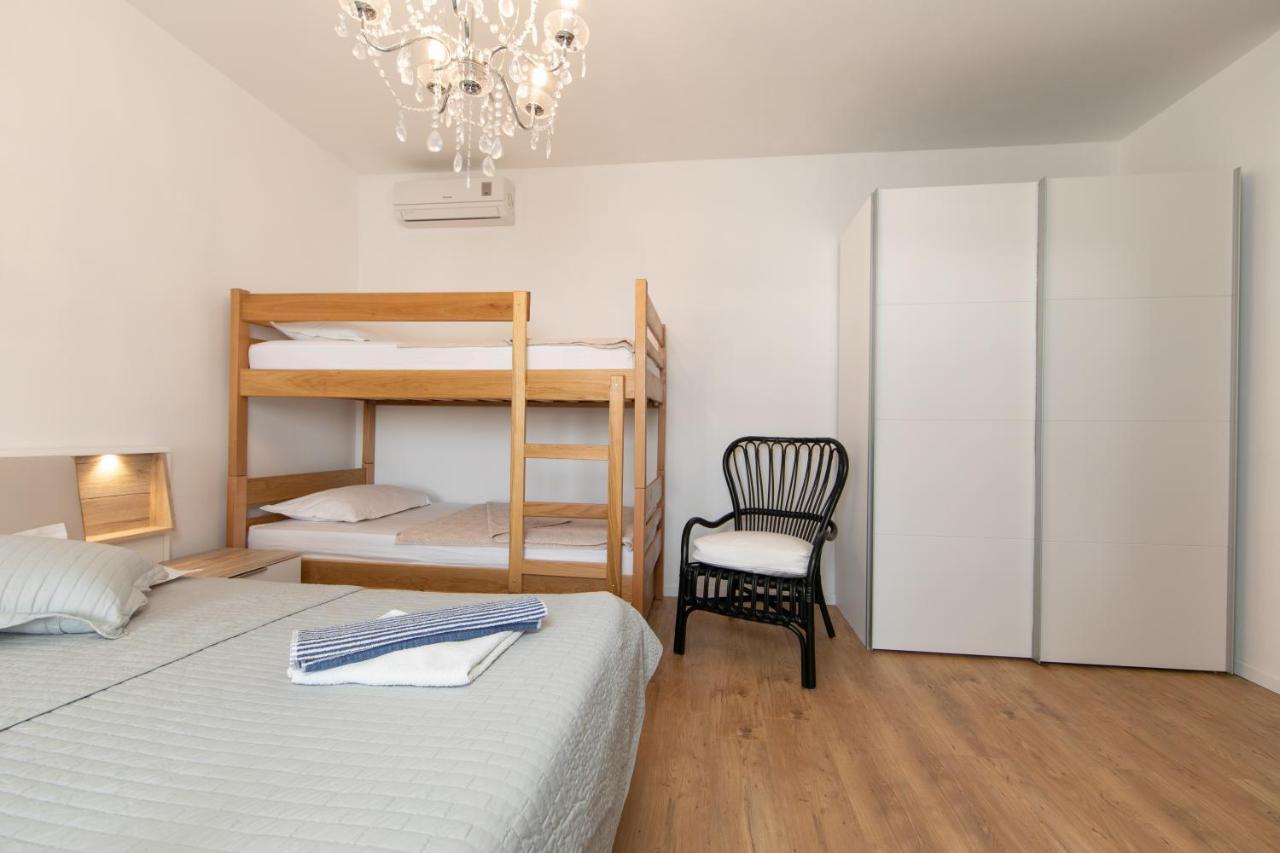 Apartment Punta Rata
