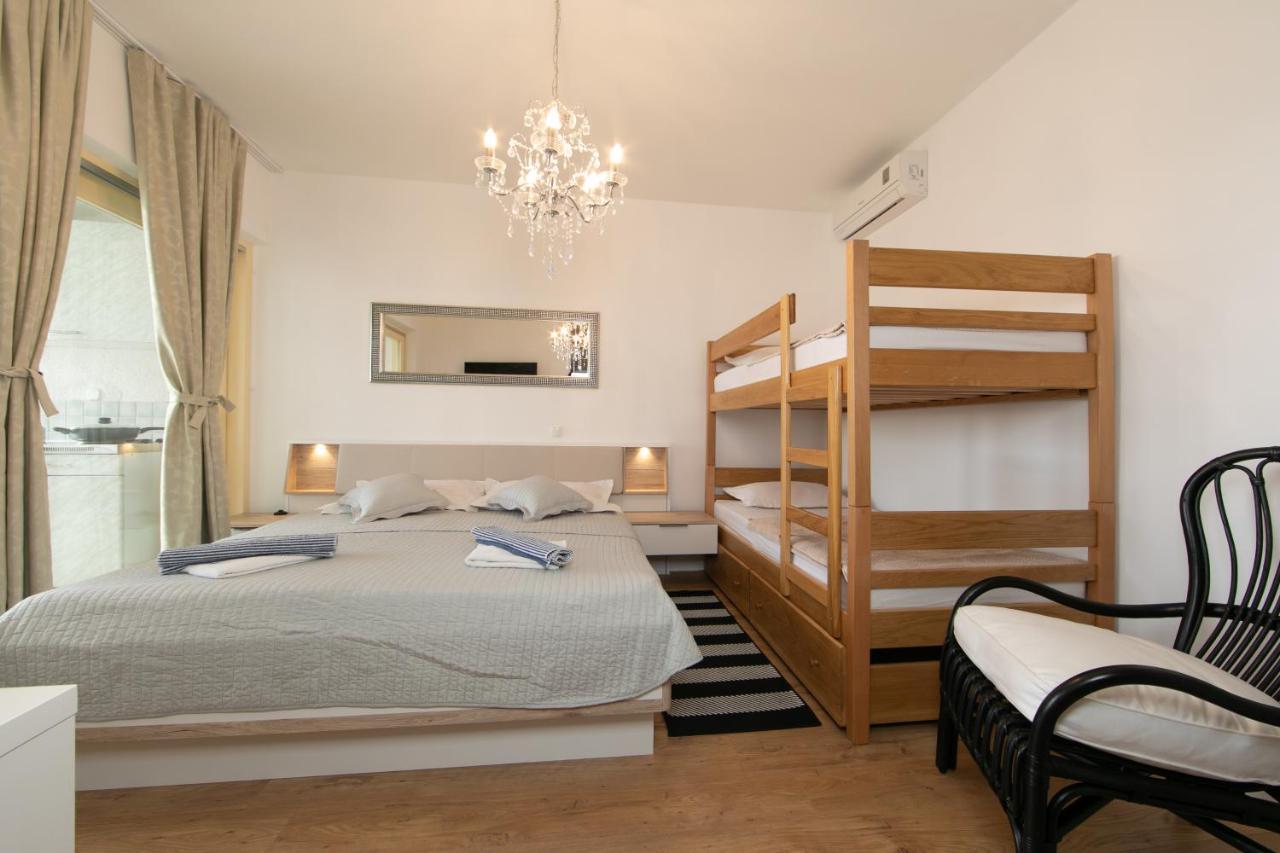 Apartment Punta Rata